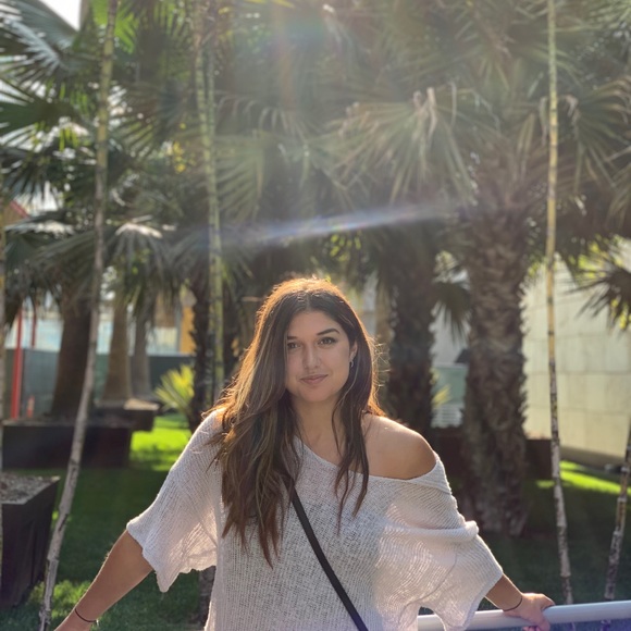 Meet your Posher, Ritah - Picture 2 of 3